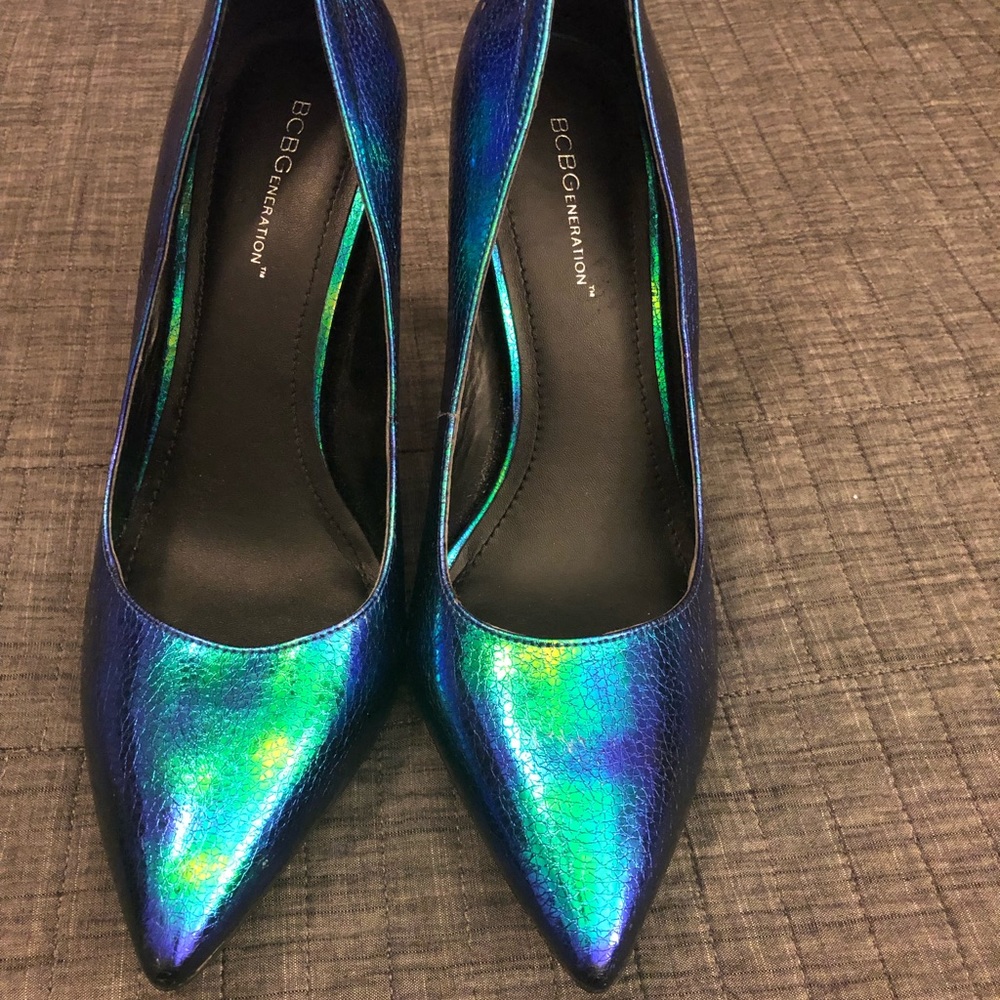 BCBG Blue & Green iridescent pumps